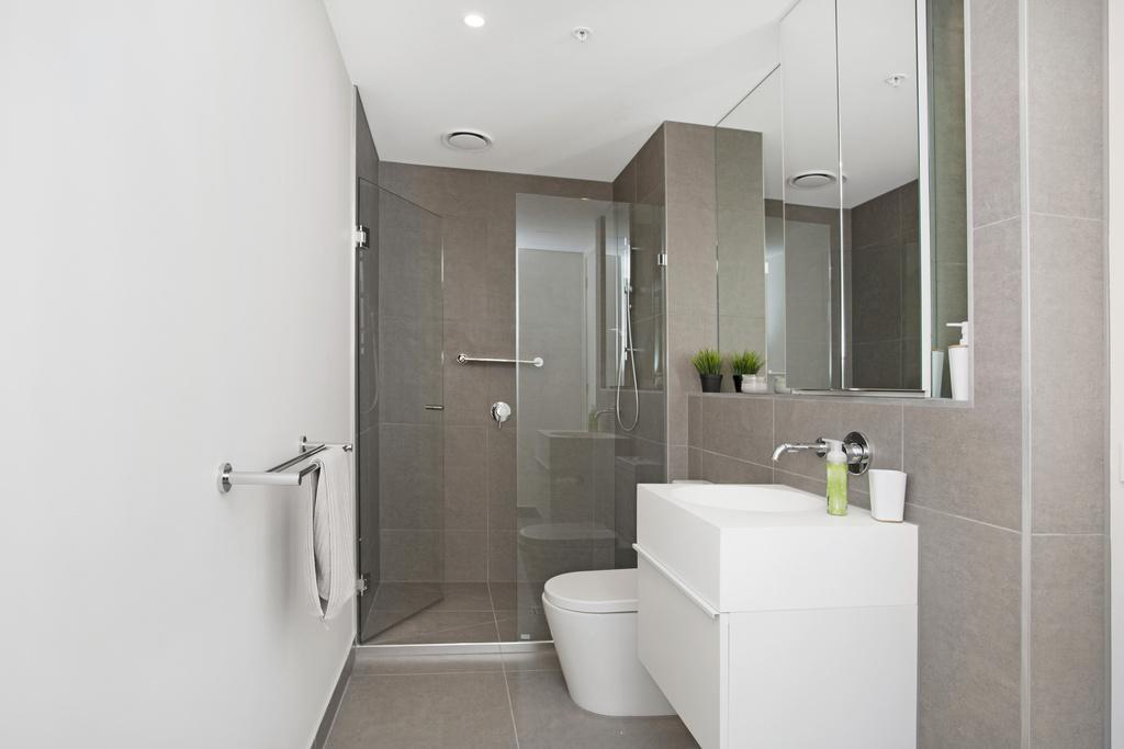 Апартаменти ☆ Heart Of St Kilda ☆ Infinity Pool+Parking+Wifi Мельбурн Екстер'єр фото